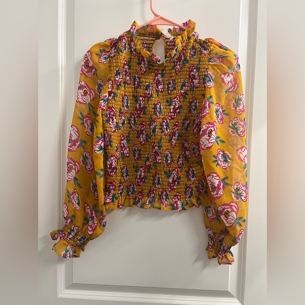 Summer/Spring Floral Crop Top Ballon Sleeve Yellow Pink Flower print Size Large